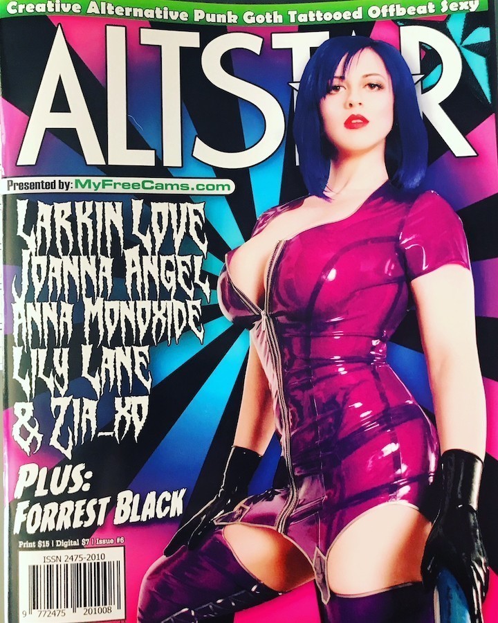 Larkin Love Wins at Altporn Awards & Scores Cover of Altstar Mag | Candy. porn