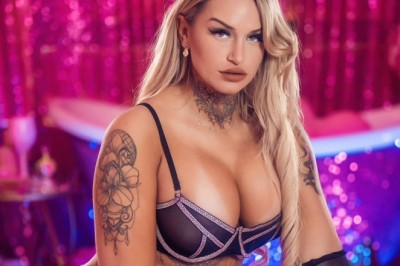 Stephanie Love Ready to Spread the Love at EXXOTICA Chicago